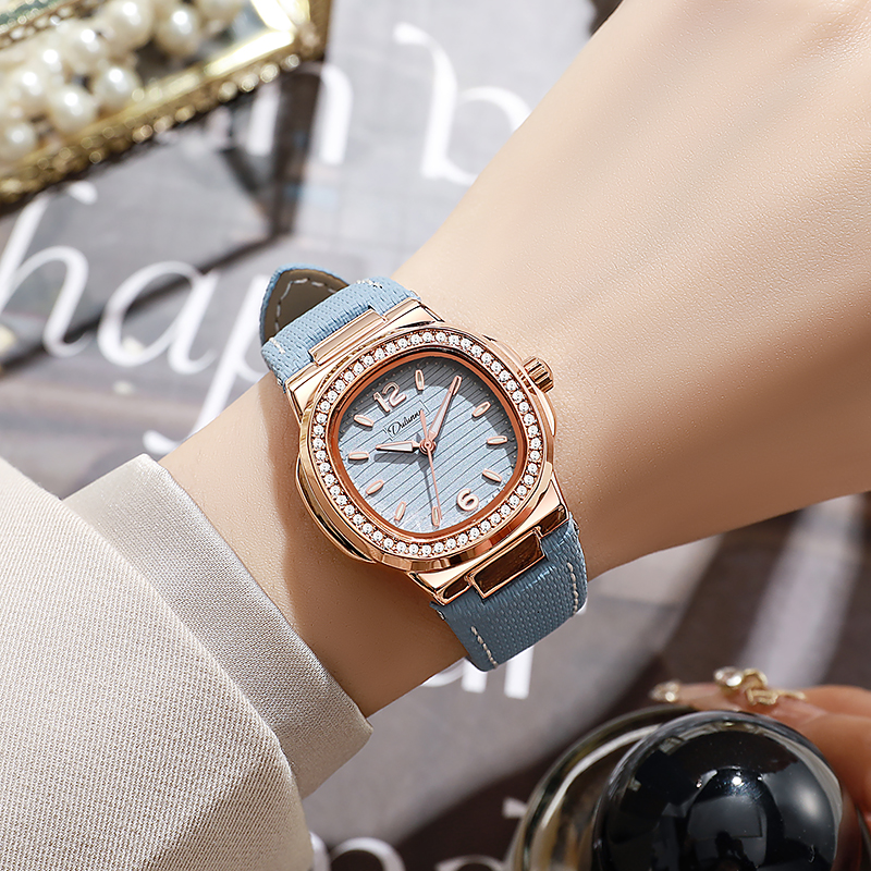 Exquisite And Minimalist Nauti – Luxury Watch With Rubber Strap recenzja i cena