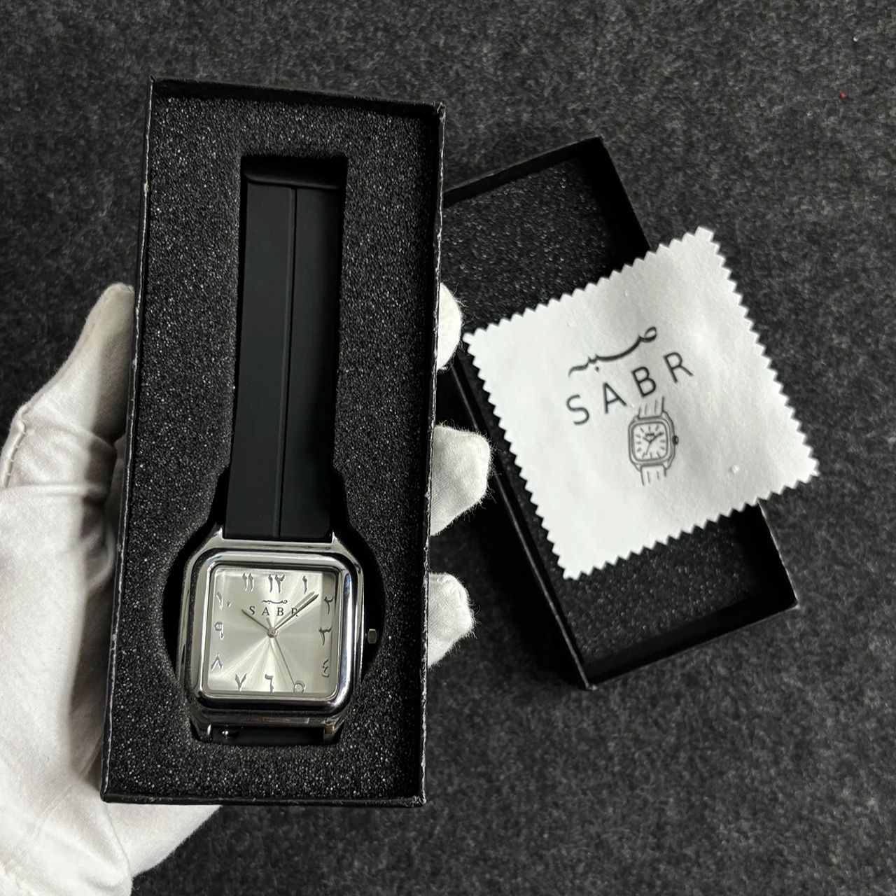 SABR Arabic Numeral Watch Men  – Luxury Watch With Rubber Strap recenzja i cena